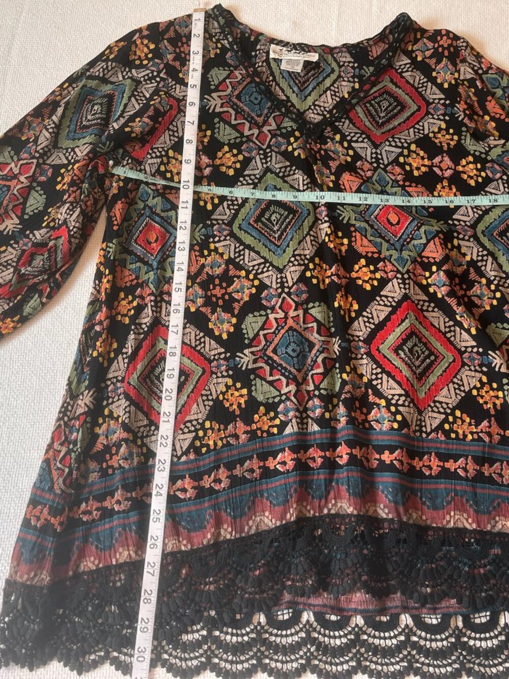 Back In The Saddle Boho Tribal Print Lace Hem Tunic Top Women's Medium Rayon - Picture 5 of 7